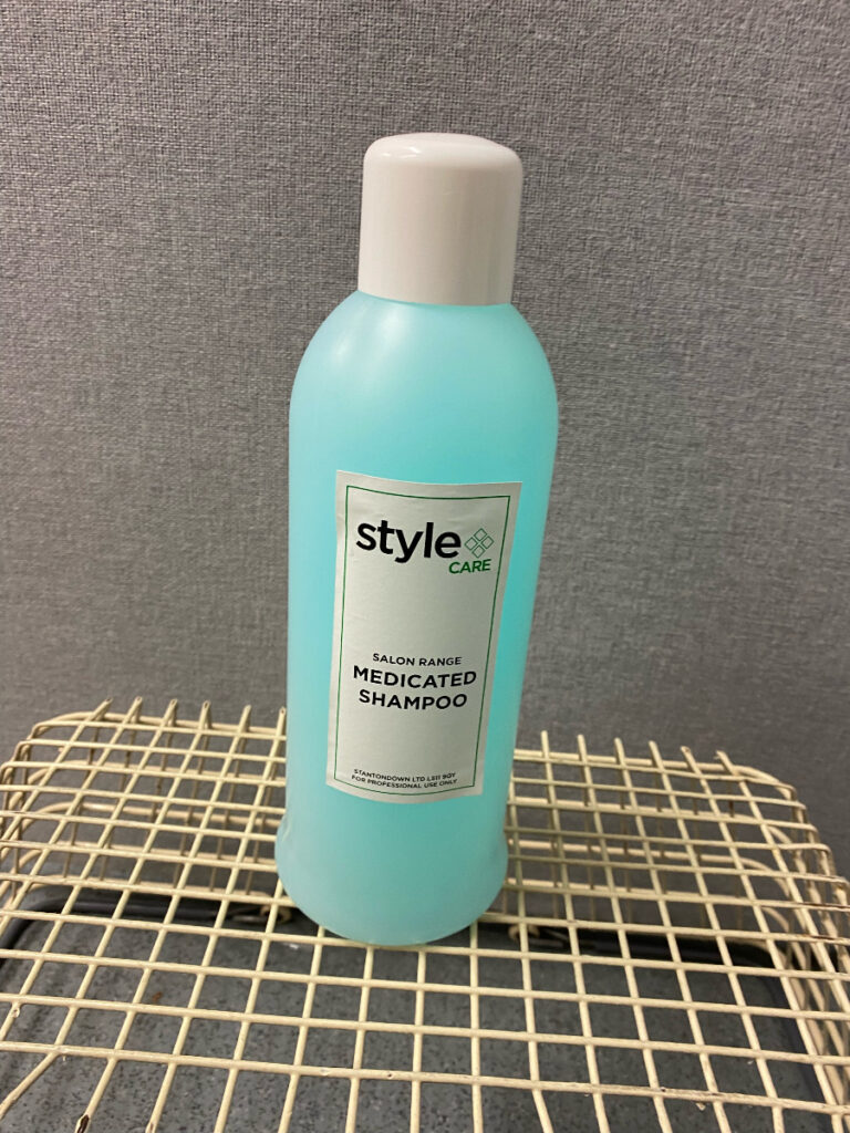 MEDICATED SHAMPOO 1LT-0